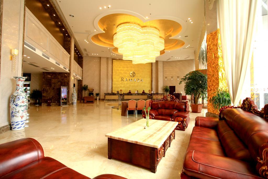 Hotel Ramada Linyi North Exterior foto
