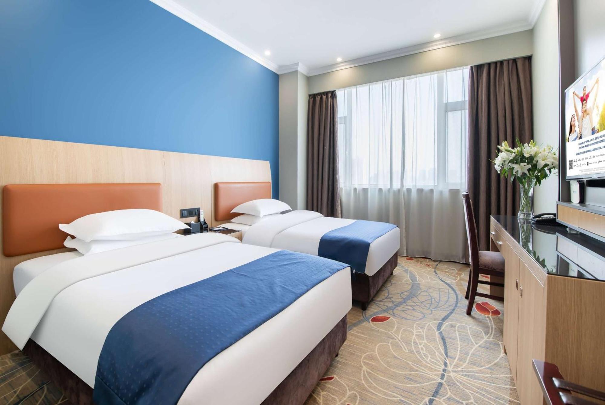 Hotel Ramada Linyi North Exterior foto