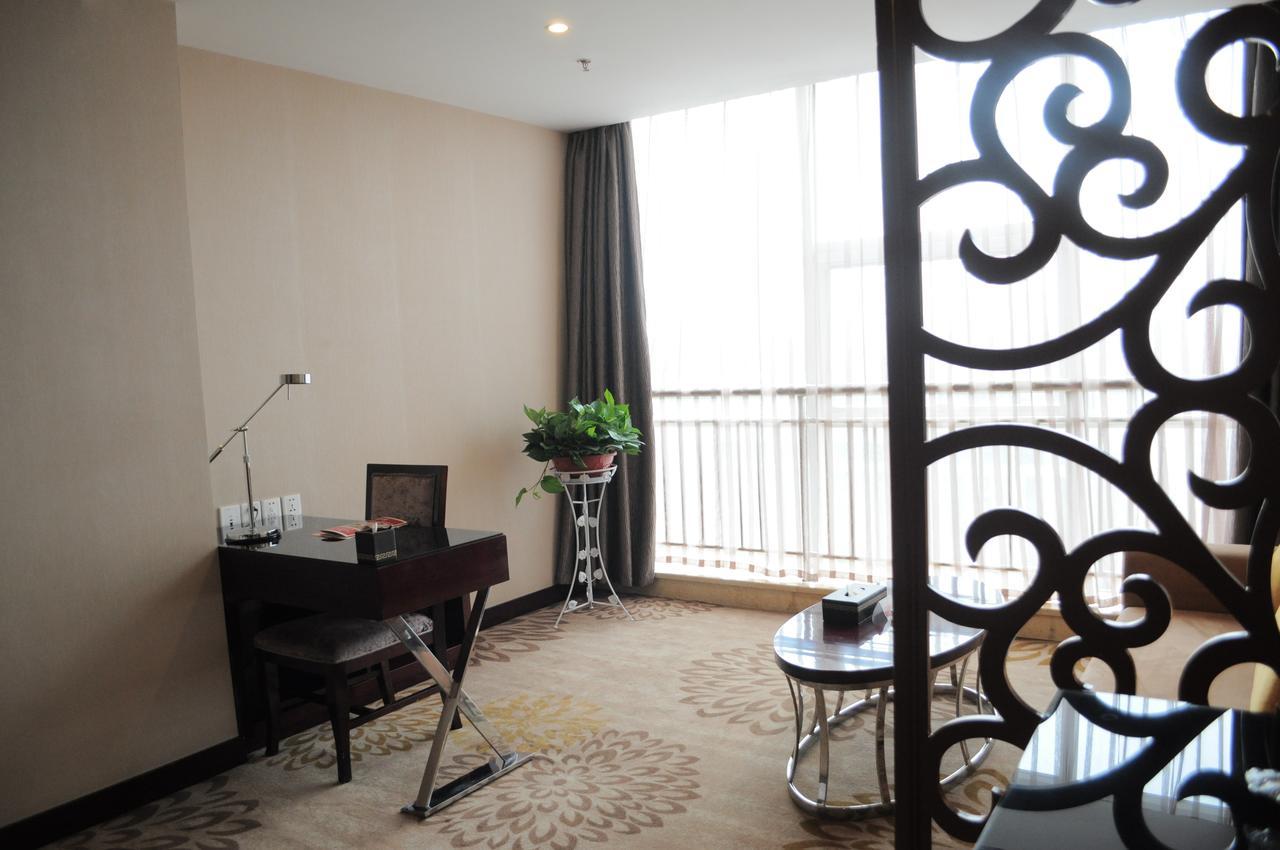 Hotel Ramada Linyi North Exterior foto