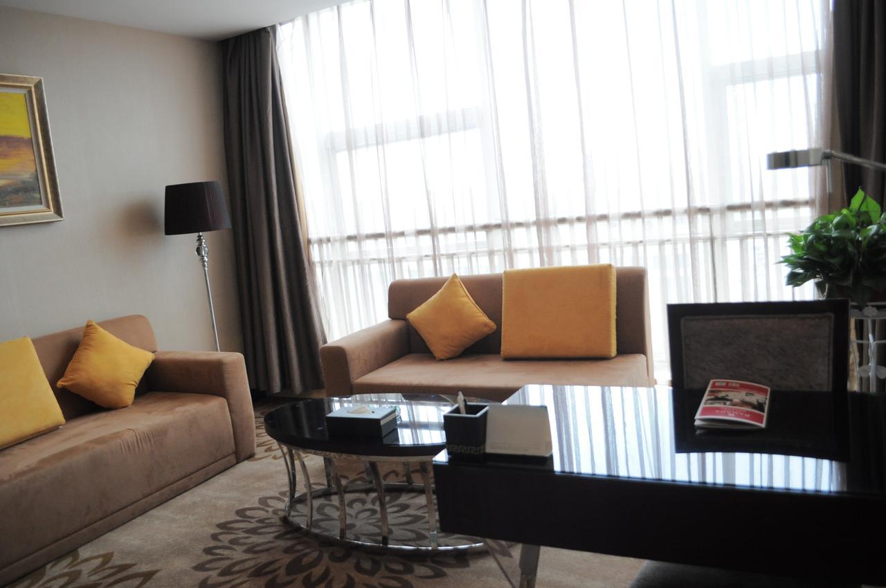 Hotel Ramada Linyi North Exterior foto